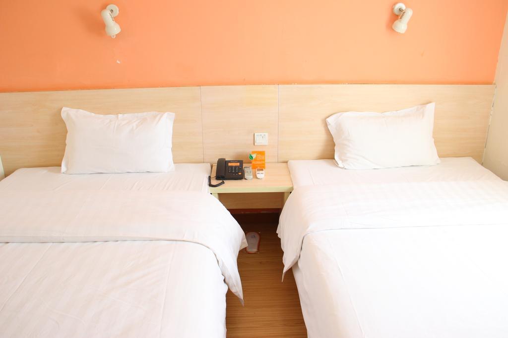 7Days Inn Guiyang Sha Chong South Road Room photo