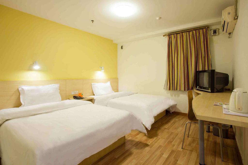 7Days Inn Guiyang Sha Chong South Road Room photo